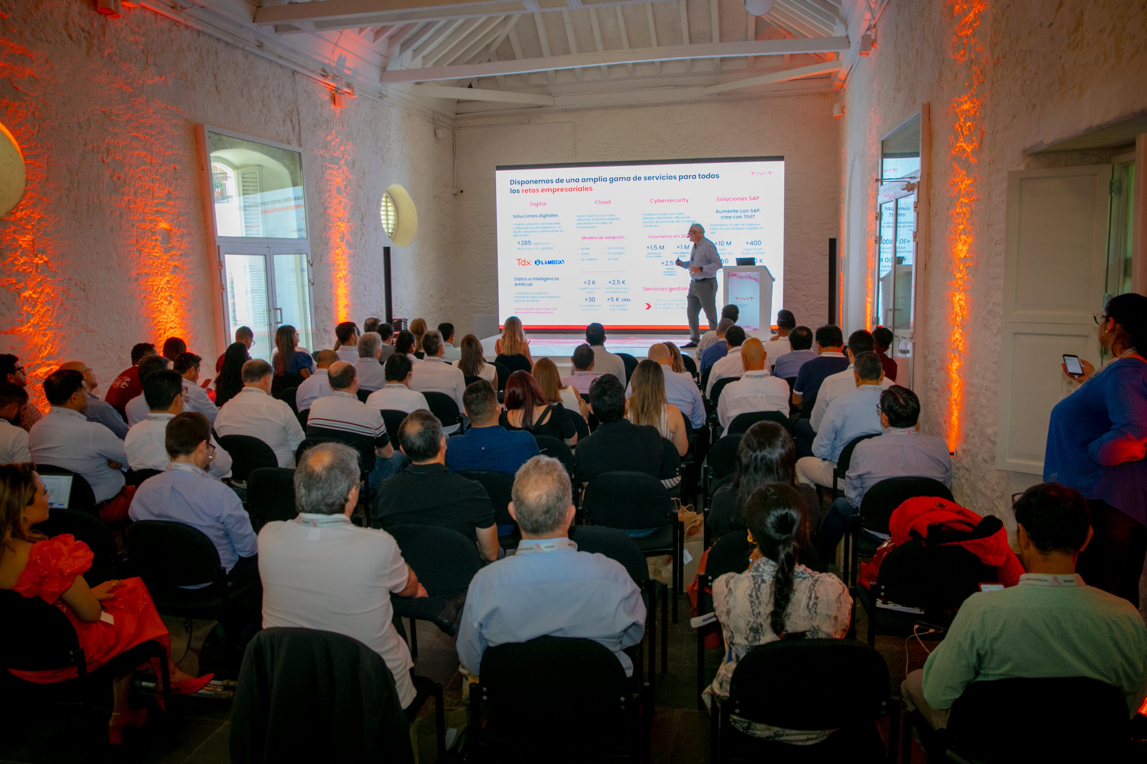 TRANSFORMACION DIGITAL EMPRESAS visual data 3